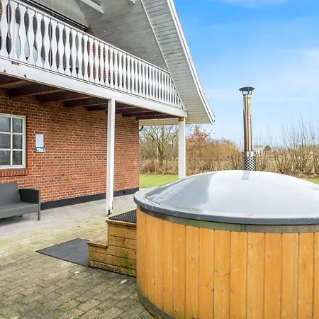 Star - 200m To The Fjord By Interhome *